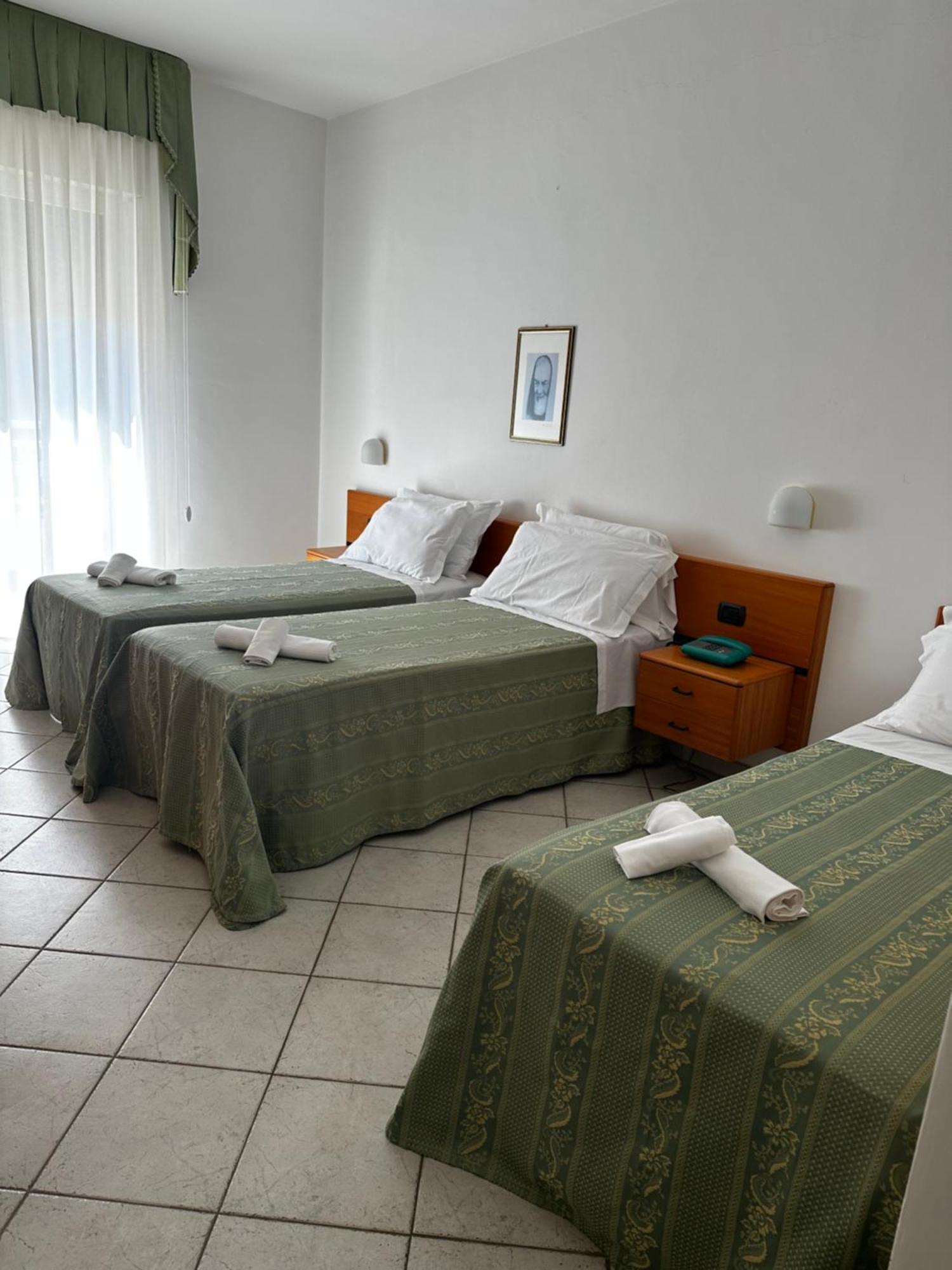 Hotel San Francesco ซานโจวานนี โรตอนโด ภายนอก รูปภาพ